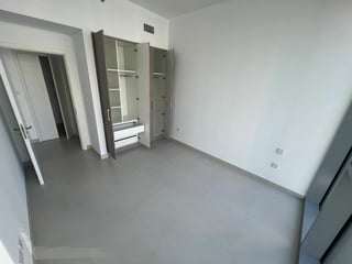 Community View | Large Layout | Vacant.., picture 4
