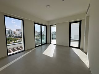 Park  Backing  |  Brand  New  |  Spacious, picture 4