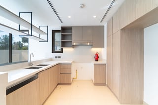 Three Floors | Single Row | Vacant......, picture 4