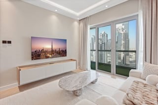 Fully Upgraded | High Floor | Vacant Now, picture 3