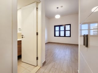 Vacant on Transfer | Great View  | Serious Seller, picture 3