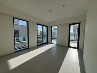 Brand New  |  Corner Unit  |  Ready to Move, picture 3