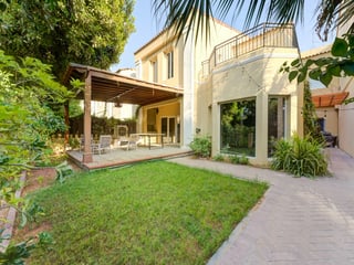 Vacant  |  Large Garden  |  Rare To Market, picture 3