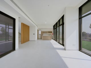 Corner Plot | Elevated Location | Single Row, picture 4