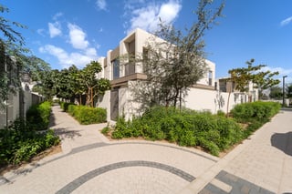 Rare Opportunity | Large Plot | Near Amenities, picture 3