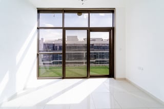 Golf View | Real Unit | Top Floor | Vacant, picture 3