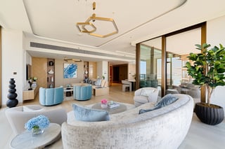 Luxurious 3 Bed Apartment in Bvlgari Residences, picture 4
