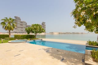 Prestigious 1 of 4 New Tip Villas on Palm Jumeirah, picture 1
