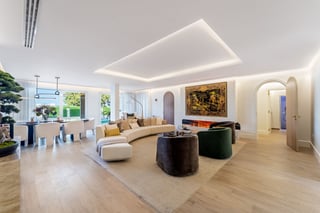 Ultra Luxury | Stunning Views | Generous Plot, picture 3