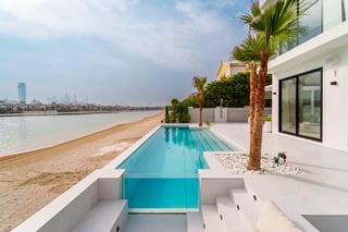 Upgraded Garden Home with Private Beach Access, picture 3