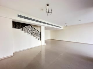 Lake Views | Single Row | Well Priced..., picture 4