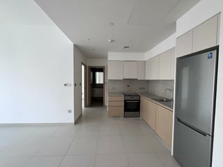Prime Location | Vacant | Mid Floor....., picture 4