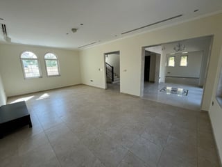 Internal | Landscaped | Away From Cables | Vacant, picture 3