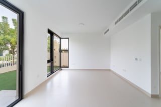 Vacant Now | Corner Unit | Greenbelt Backing, picture 4