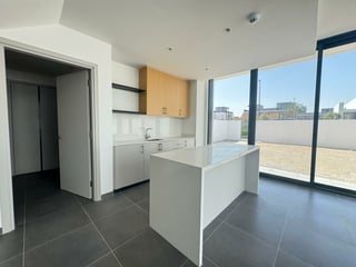 Brand New | Internal Unit | Close to Pool, picture 3