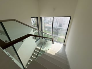Corner Unit | Great Location | Book Now., picture 4