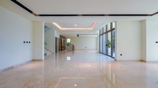 Spacious 5BR Villa | Landscaped Garden &amp; Private Pool, picture 4