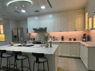 Corner | Double Height Ceiling | Privacy, picture 3