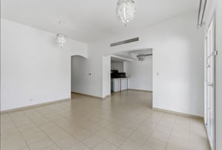 Well Maintained | Upgraded Kitchen | Vacant, picture 4