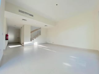 Spacious  |  Unfurnished  |  Vacant in June, picture 3