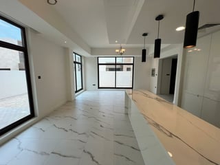 Refined Designer Living | District 11 |Corner Unit, picture 3