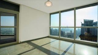 Vacant and Upgraded | Full Marina and Golf Views, picture 4