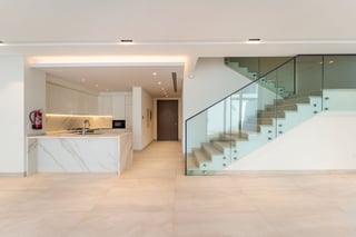 Luxury Waterfront Villa with Casino Views, picture 3