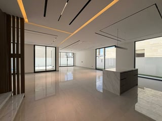 Luxury | Brand New | Custom-Built......., picture 3
