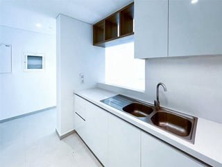 High Floor | PHPP | Vacant | Skyline Views, picture 3