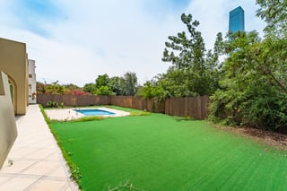 Vacant Now | Garden Hall | Skyline Views, picture 3