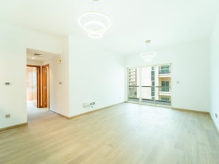 Well-Maintained Unit with Community View, picture 3
