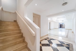 Fully Renovated | Triplex | Exceptional Space, picture 4