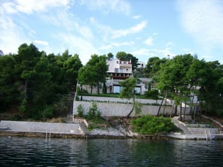 Saint-Jean-Cap-Ferrat style beachfront gorgeous villa with p, picture 3