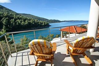 Beautiful newly built waterfront villa with swimming pool an, picture 3