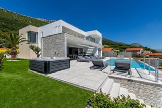Exceptional modern villa with panoramic sea views near Split, picture 4
