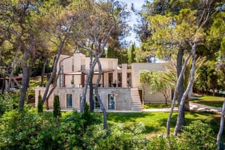 Luxury 1st line villa of original architecture on Brac islan, picture 3