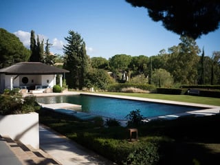 Exceptionally Designed Mansion Captivates With Its Elegance, picture 4