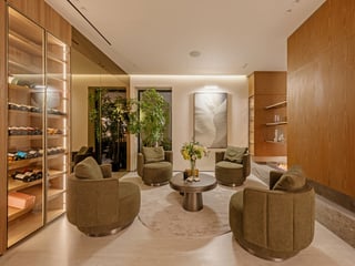 Fully Renovated | Corner Plot | Luxury Living, picture 3