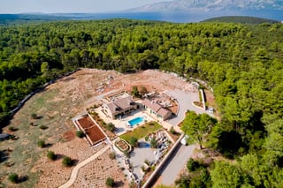 Authentic Dalmatian hacienda on the island of Hvar just 800, picture 3