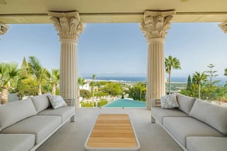An architecturally unique, south-facing property in Marbella, picture 3