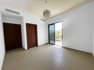 Open Living | Well Connected | Spacious., picture 4
