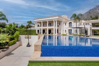 An exceptional palatial estate currently on the market, picture 3
