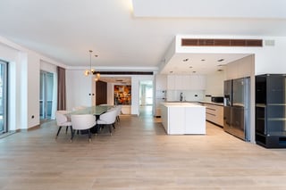Exclusive | Villa Style Living | Marina Views, picture 3