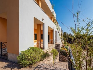 Fantastic secluded villa, first row to the sea, in Moscenick, picture 3