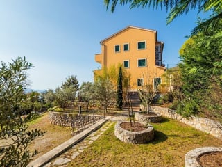 Fantastic secluded villa, first row to the sea, in Moscenick, picture 4