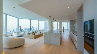 Sky-High Luxury | Fully Furnished | Prime Downtown Living, picture 3