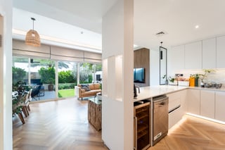 Full Renovation | Modern | Vacant on Transfer, picture 3