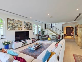 Prime location | Well maintained | Near Park, picture 4