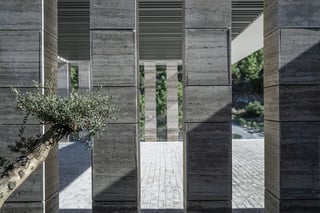 An elegant villa with an architectural line in Zagaleta, picture 4