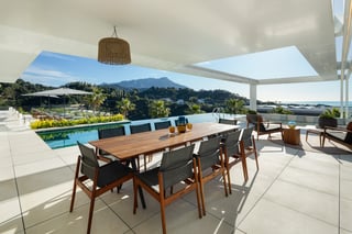 A contemporary home for sale in the exclusive El Madroñal, picture 4